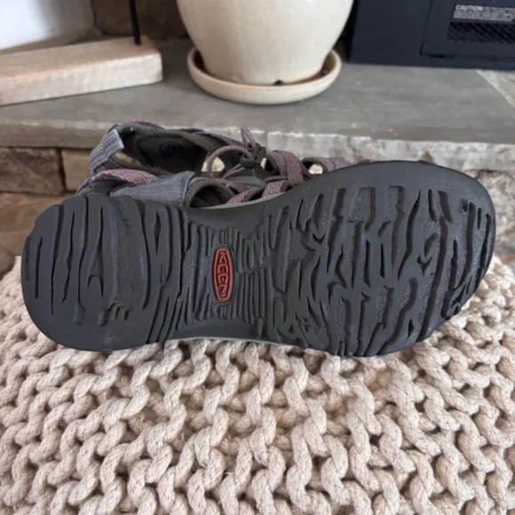 Keen Women's Whisper Sport Outdoor Closed Toe Sandal Stone Bossa Nova SZ 9 - Picture 13 of 14